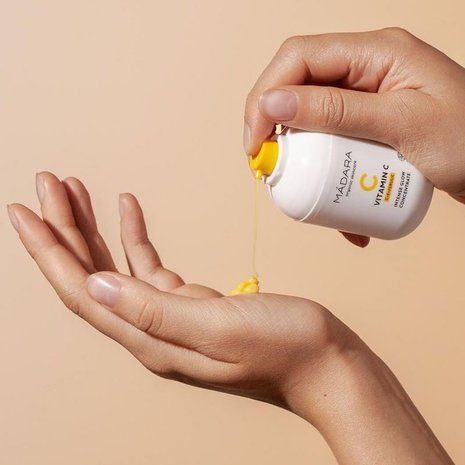 VITAMIN C Intense Glow Concentrate VITAMIN C Intense Glow Concentrate