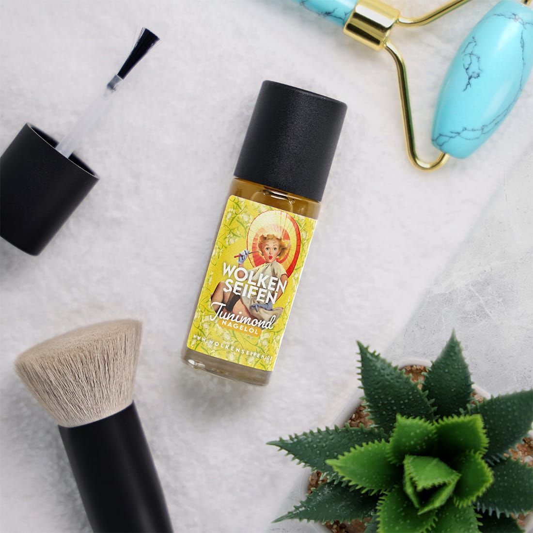 Stärkendes Nagelöl Junimond Stärkendes Nagelöl Junimond