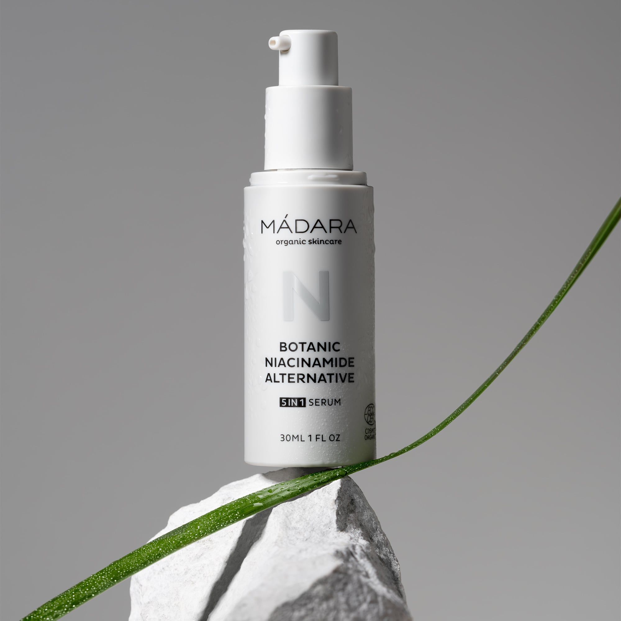 Botanic Niacinamide 5-in-1 Serum