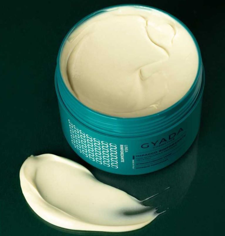 Stärkende Haarpackung mit Spirulina