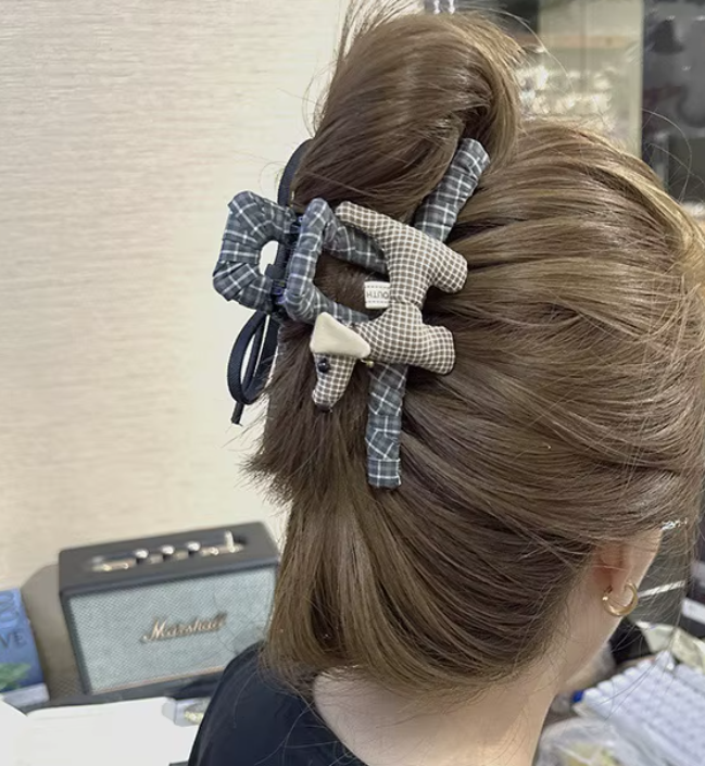 Haarkralle Stoff Hund