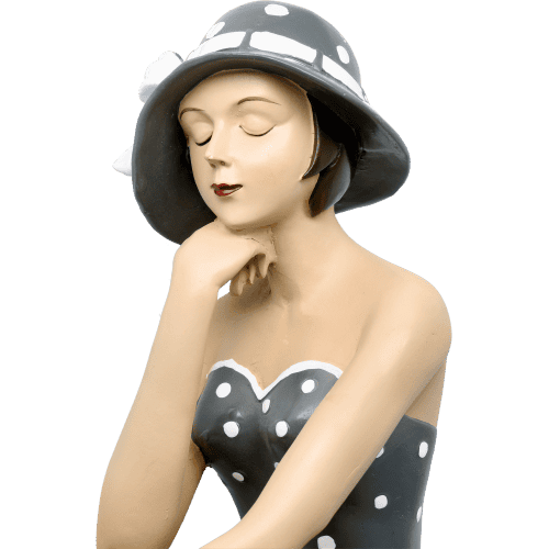Pinup auf Ball Grau Pinup auf Ball Grau