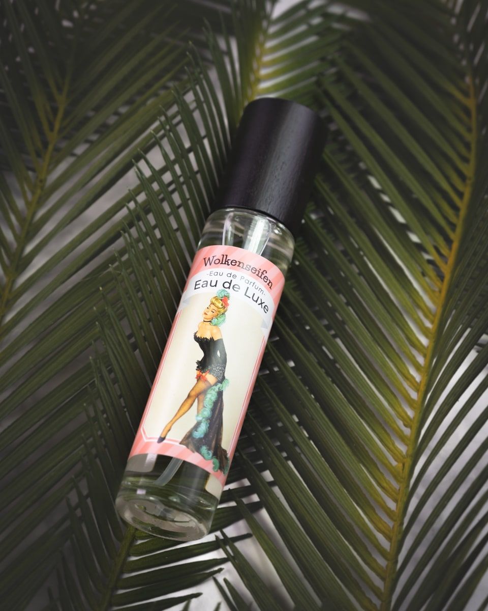 Eau de Parfum Eau de Luxe Eau de Parfum Eau de Luxe